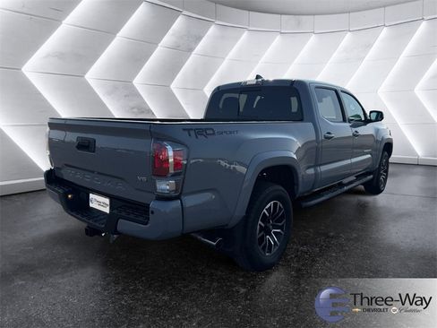 Used 2020 Toyota Tacoma SR5 image 5