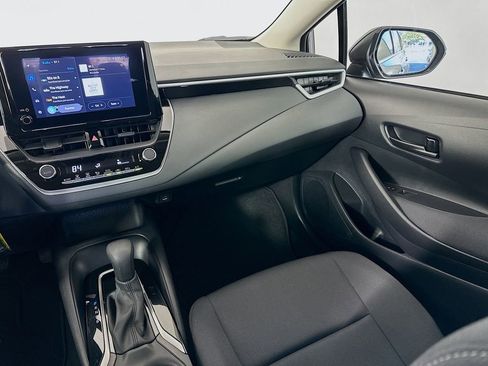 Used 2025 Toyota Corolla LE image 22