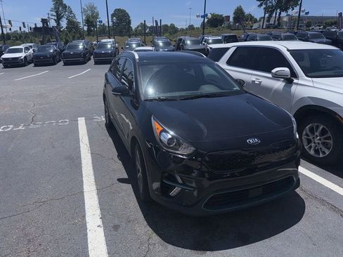 Used 2019 Kia Niro EX Premium FWD image 2