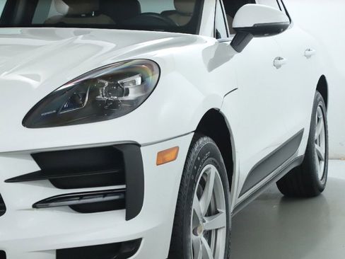 Used 2021 Porsche Macan AWD/4WD image 4