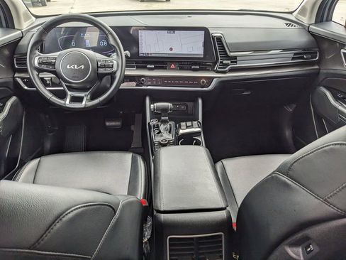 Certified 2025 Kia Sportage EX image 14