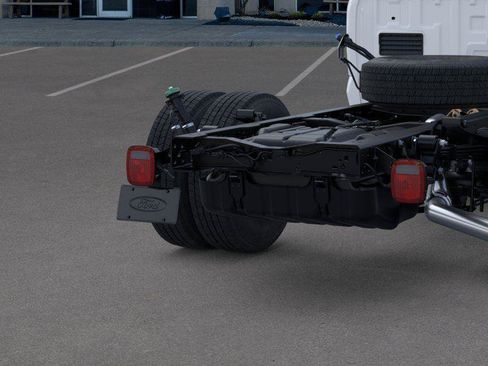 New 2026 Ford F350 XL w/ XL Chrome Package RWD image 21