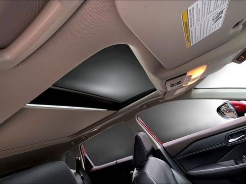 Used 2023 Nissan Rogue SL w/ SL Premium Package image 19