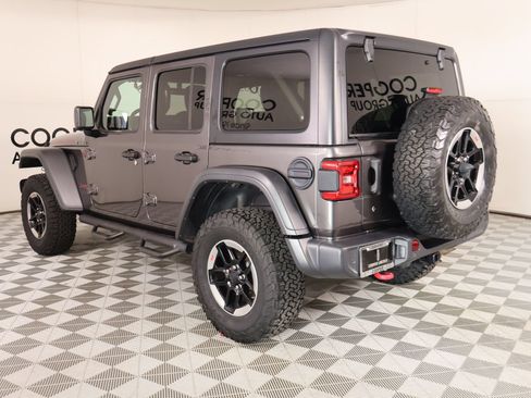 Used 2018 Jeep Wrangler Unlimited Rubicon w/ Dual Top Group AWD/4WD image 22