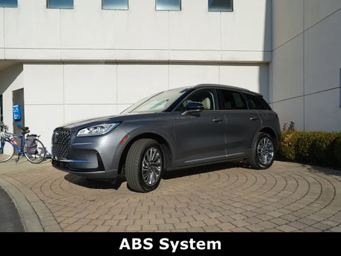 Used 2024 Lincoln Corsair Reserve w/ Equipment Group 201A image 16