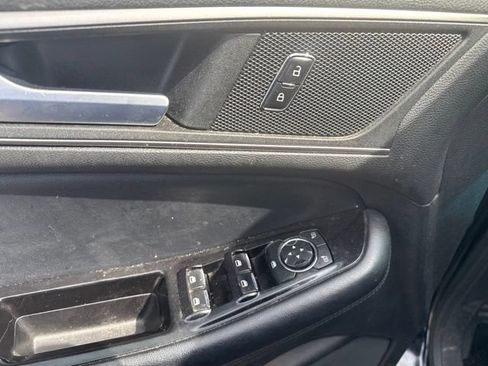 Used 2016 Ford Edge SEL w/ Equipment Group 201A AWD/4WD image 17