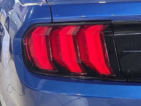 Used 2022 Ford Mustang Coupe RWD image 10
