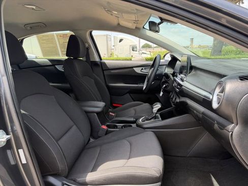 Used 2023 Kia Forte LXS FWD image 25