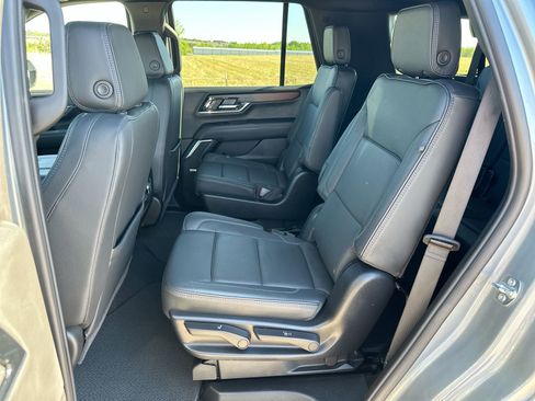 Used 2025 GMC Yukon Denali image 24