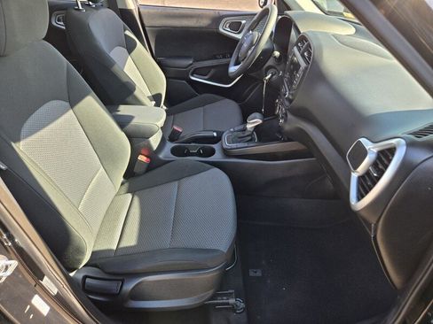 Certified 2024 Kia Soul LX FWD image 16