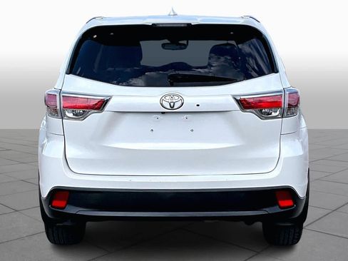 Used 2015 Toyota Highlander XLE image 4