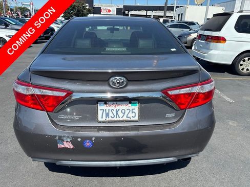 Used 2017 Toyota Camry SE FWD image 5