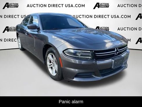 Used 2015 Dodge Charger SE w/ Popular Equipment Group RWD image 3