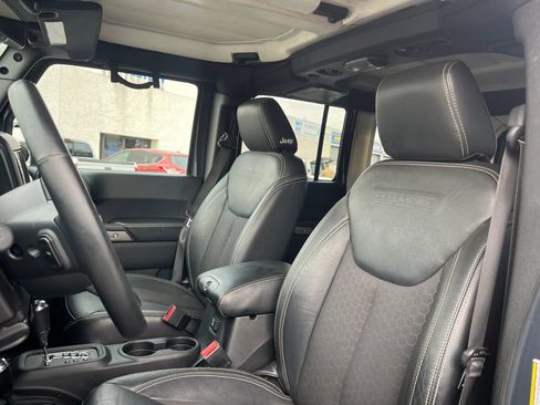 Used 2016 Jeep Wrangler Unlimited Sport image 10