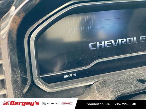 Used 2022 Chevrolet Silverado 1500 LT image 8
