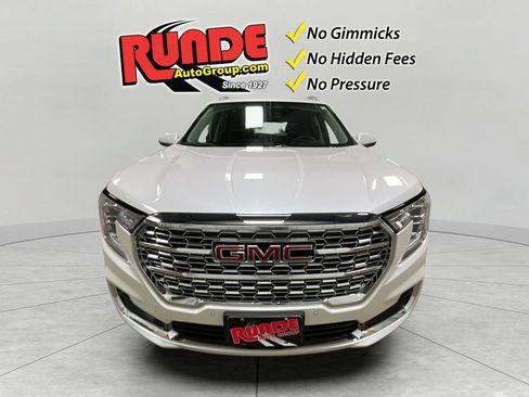 Used 2022 GMC Terrain Denali w/ LPO, Floor Liner Package image 9