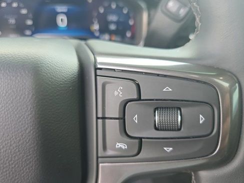 Used 2024 Chevrolet Silverado 2500 ZR2 w/ Technology Package image 34