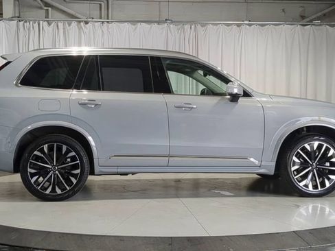 Used 2026 Volvo XC90 B5 Plus w/ Protection Package AWD/4WD image 10
