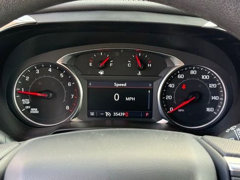Used 2025 Chevrolet Blazer LT FWD image 4