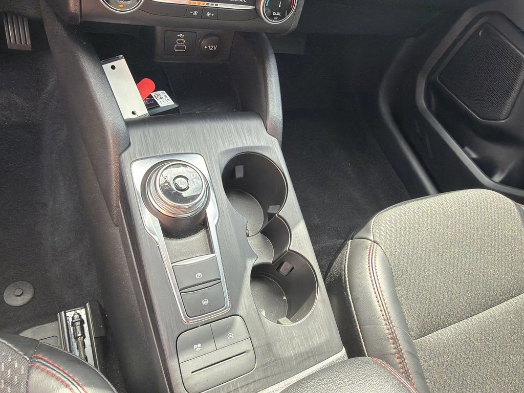 Used 2026 Ford Escape ST-Line FWD image 32