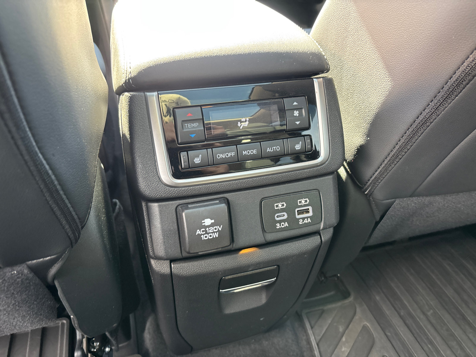 Used 2024 Subaru Ascent Touring AWD/4WD image 31