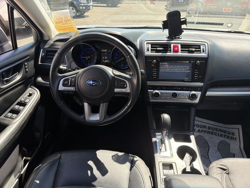 Used 2017 Subaru Outback 3.6R Limited AWD/4WD image 9