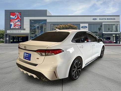 Used 2022 Toyota Corolla SE image 5