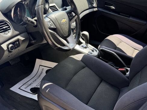 Used 2013 Chevrolet Cruze LT w/ RS Package FWD image 4
