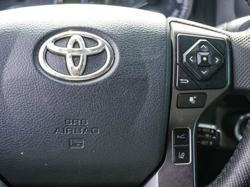 Used 2020 Toyota Tacoma TRD Sport image 15