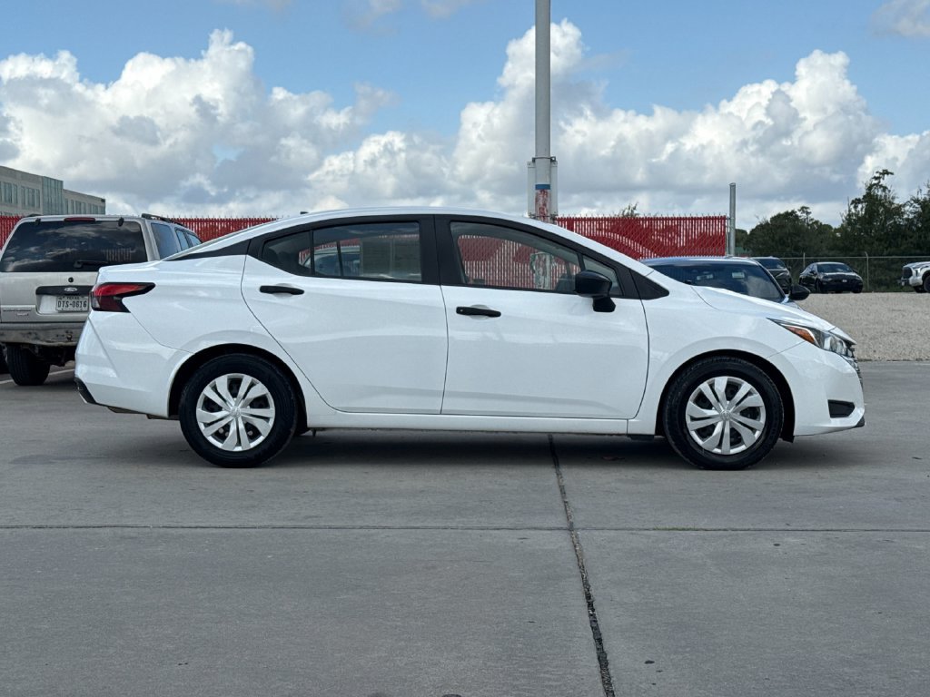 Used 2024 Nissan Versa S FWD image 7