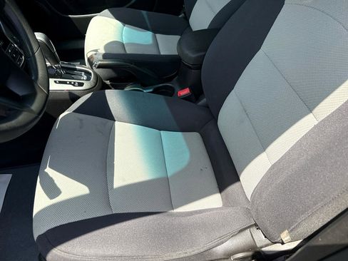 Used 2016 Chevrolet Cruze LS image 10