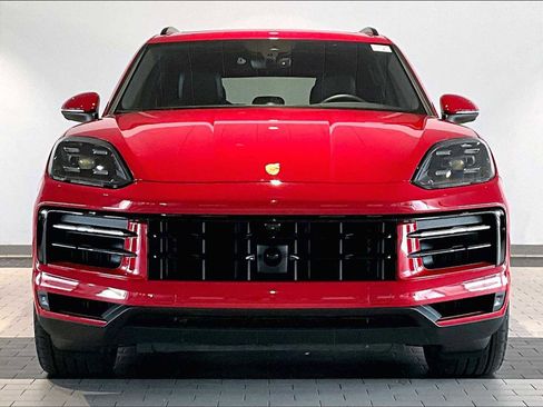 Used 2026 Porsche Cayenne S image 13