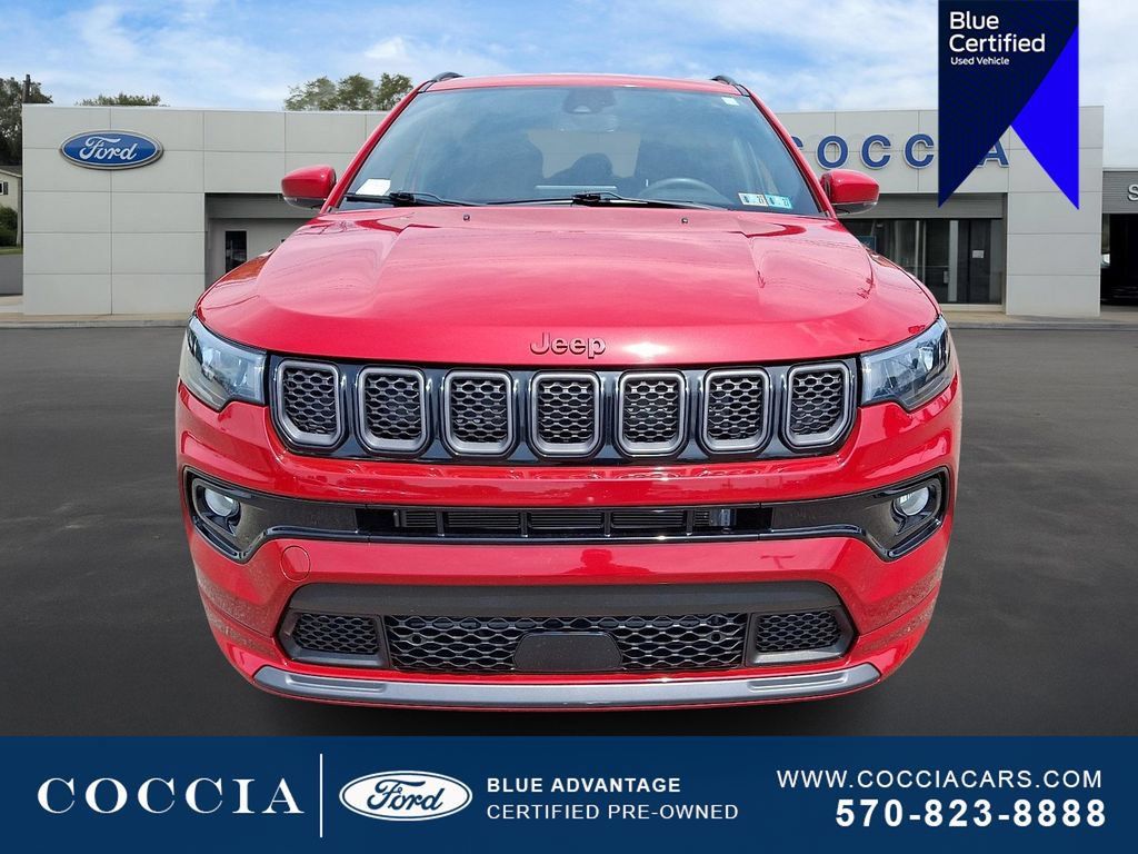 Used 2023 Jeep Compass Limited AWD/4WD image 2