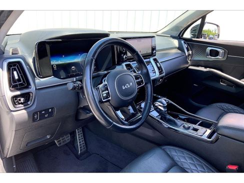 Used 2023 Kia Sorento SX AWD/4WD image 12