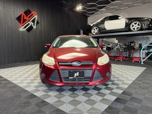Used 2014 Ford Focus SE FWD image 3