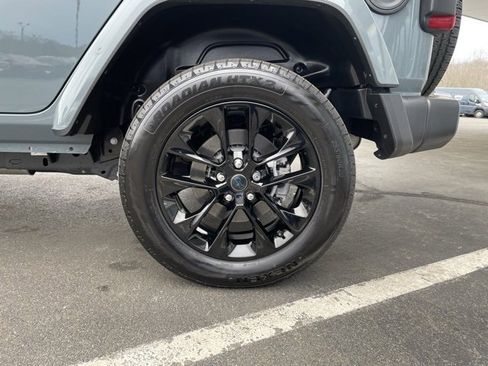 Used 2024 Jeep Wrangler Unlimited Sahara w/ Safety Group image 32