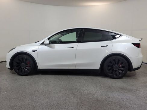 Used 2022 Tesla Model Y Performance AWD/4WD image 5