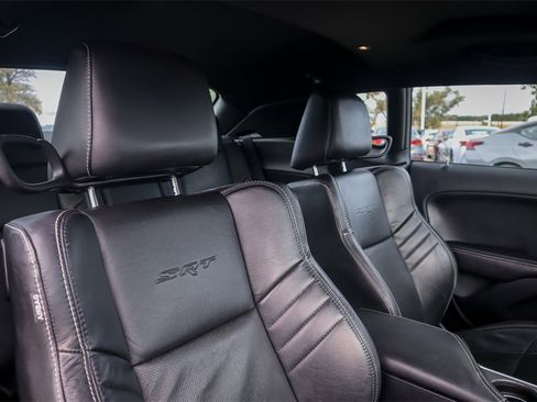 Used 2015 Dodge Challenger SRT Hellcat image 23