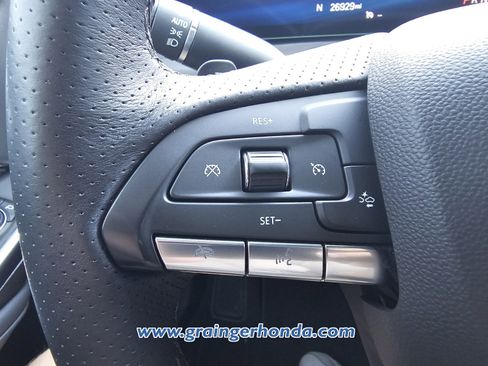 Used 2024 Cadillac XT4 Sport image 19