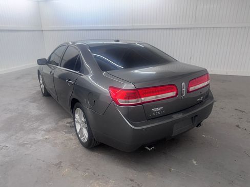 Used 2010 Lincoln MKZ image 7