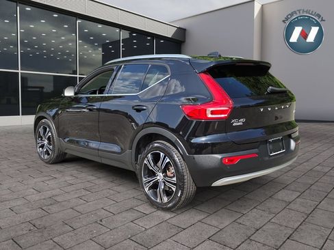 Used 2021 Volvo XC40 T5 Inscription w/ Climate Package AWD/4WD image 3