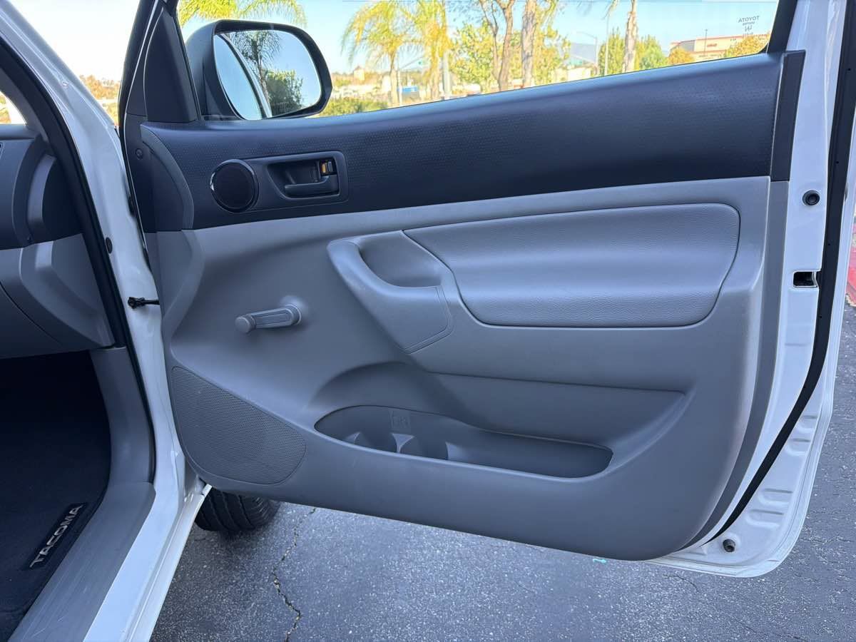 Used 2013 Toyota Tacoma 2WD Regular Cab image 21