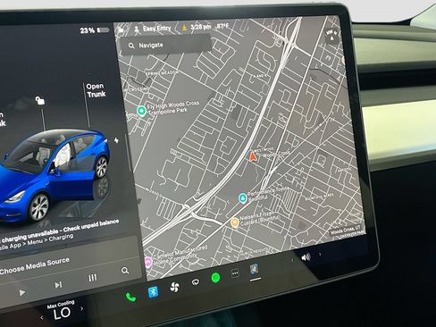 Used 2024 Tesla Model Y Long Range AWD/4WD image 12