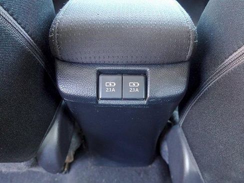 Certified 2022 Toyota Prius LE FWD image 23
