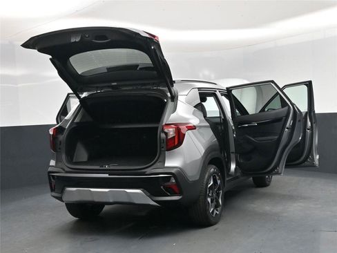 New 2026 Kia Seltos EX image 19