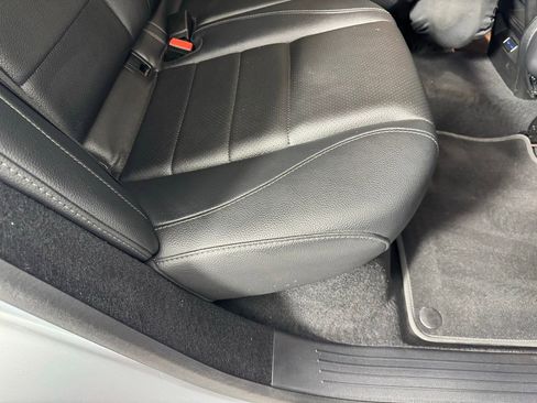 Used 2024 Mercedes-Benz GLE 350 4MATIC image 29