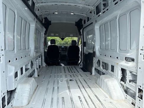 Used 2024 Ford Transit 250 148 High Roof AWD image 10
