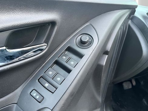 Used 2016 Chevrolet Trax LS image 19