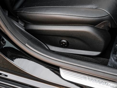 Used 2022 Mercedes-Benz E 350 Sedan image 38