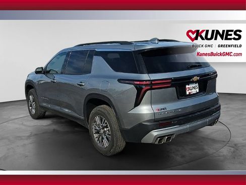 Used 2024 Chevrolet Traverse LT AWD/4WD image 8